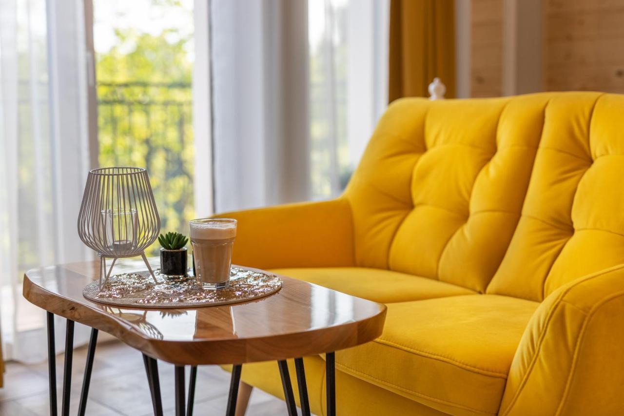Villa Kasztelan Apartamenty Устрики-Долішні Екстер'єр фото