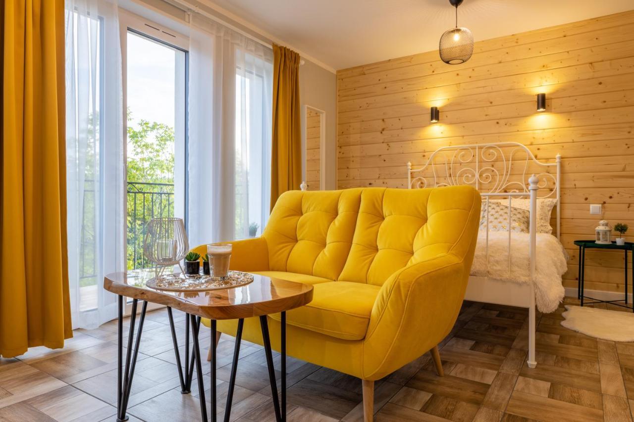 Villa Kasztelan Apartamenty Устрики-Долішні Екстер'єр фото