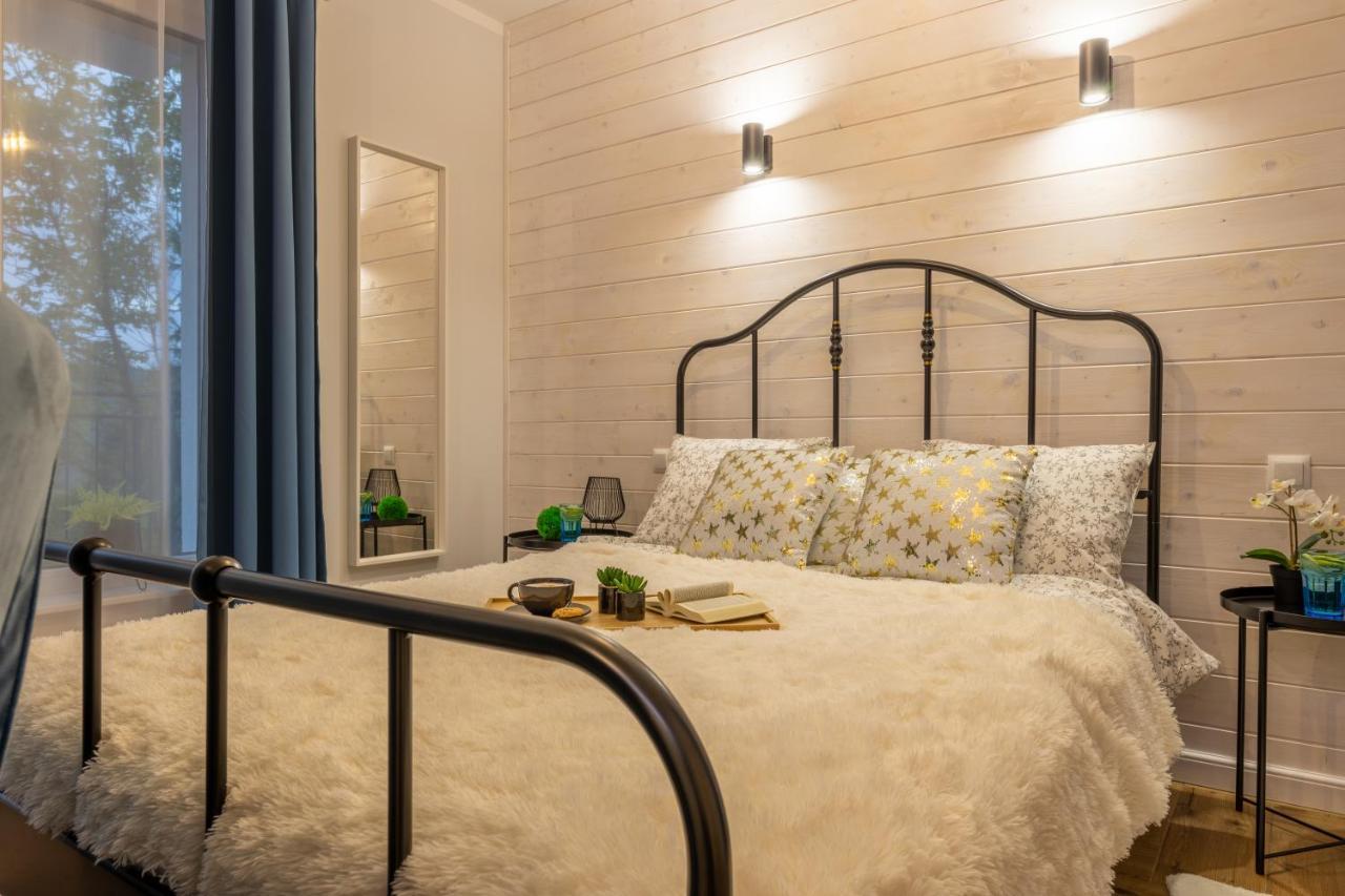 Villa Kasztelan Apartamenty Устрики-Долішні Екстер'єр фото