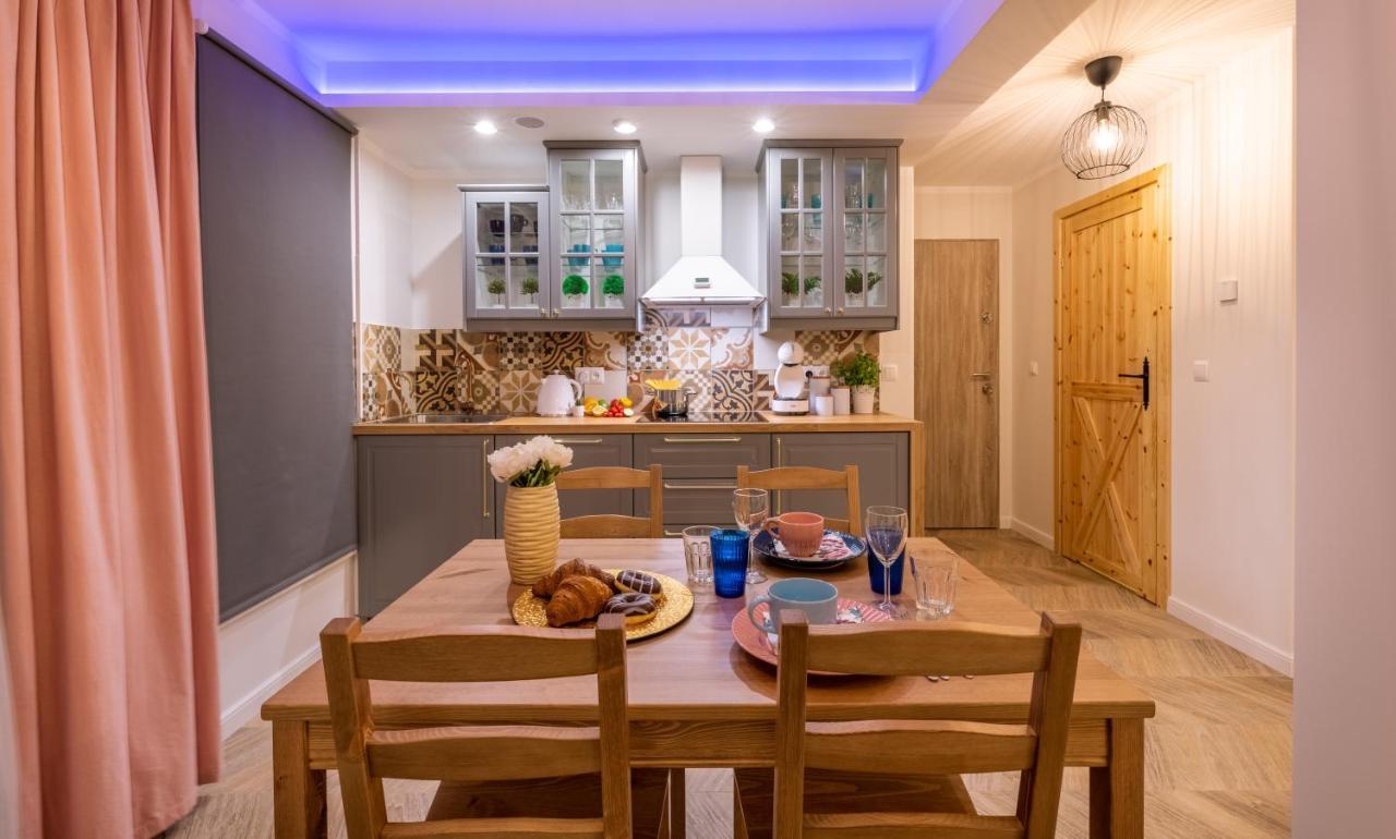 Villa Kasztelan Apartamenty Устрики-Долішні Екстер'єр фото