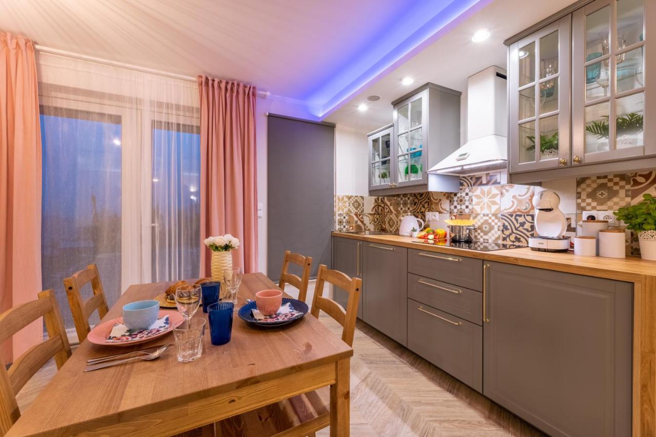 Villa Kasztelan Apartamenty Устрики-Долішні Екстер'єр фото