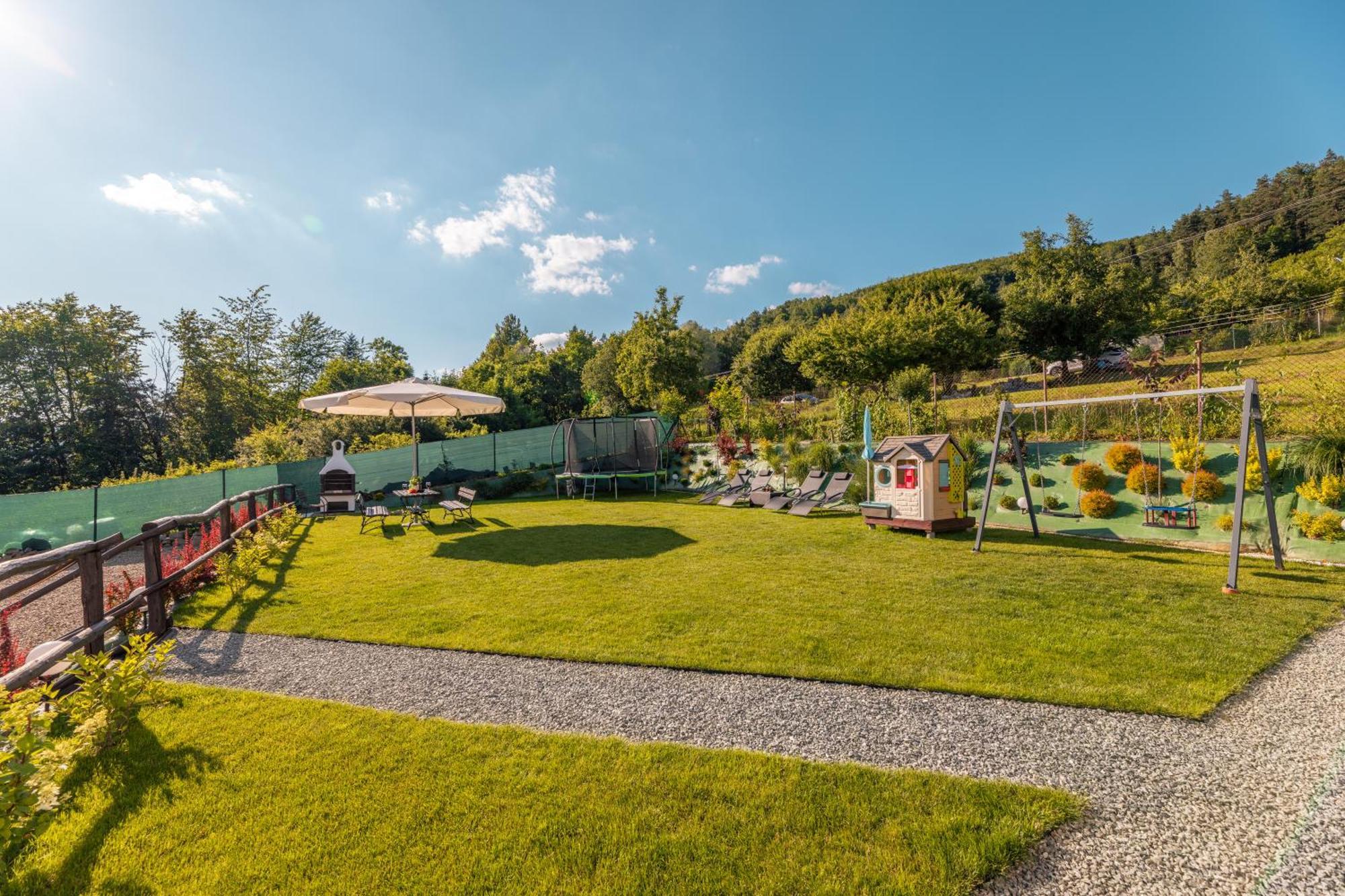 Villa Kasztelan Apartamenty Устрики-Долішні Екстер'єр фото